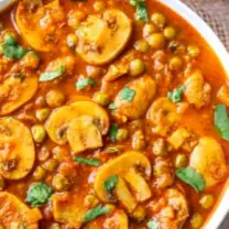 Mutter Mushroom / Paneer